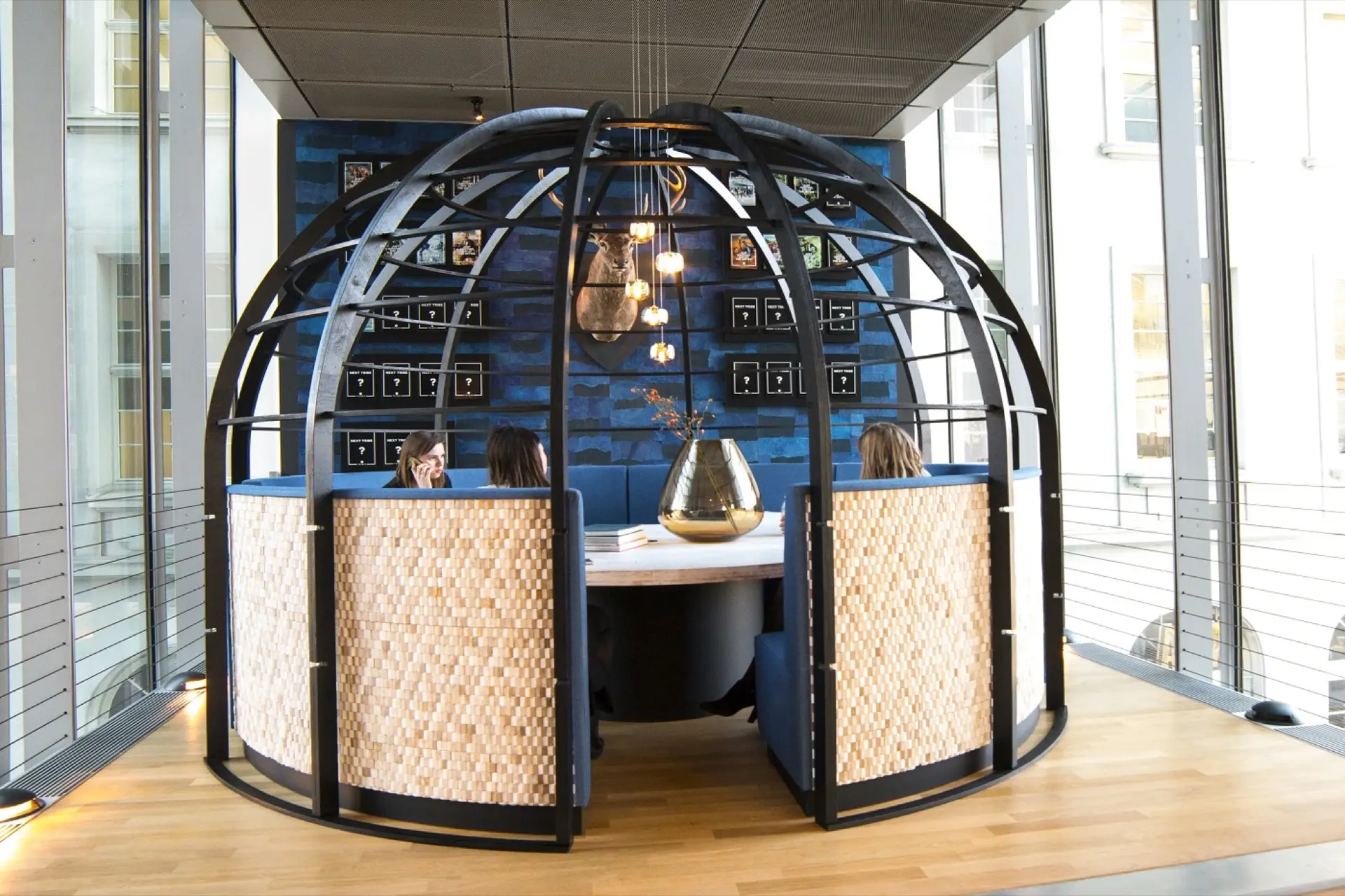 Tribes Düsseldorf Graf-Adolf-Platz